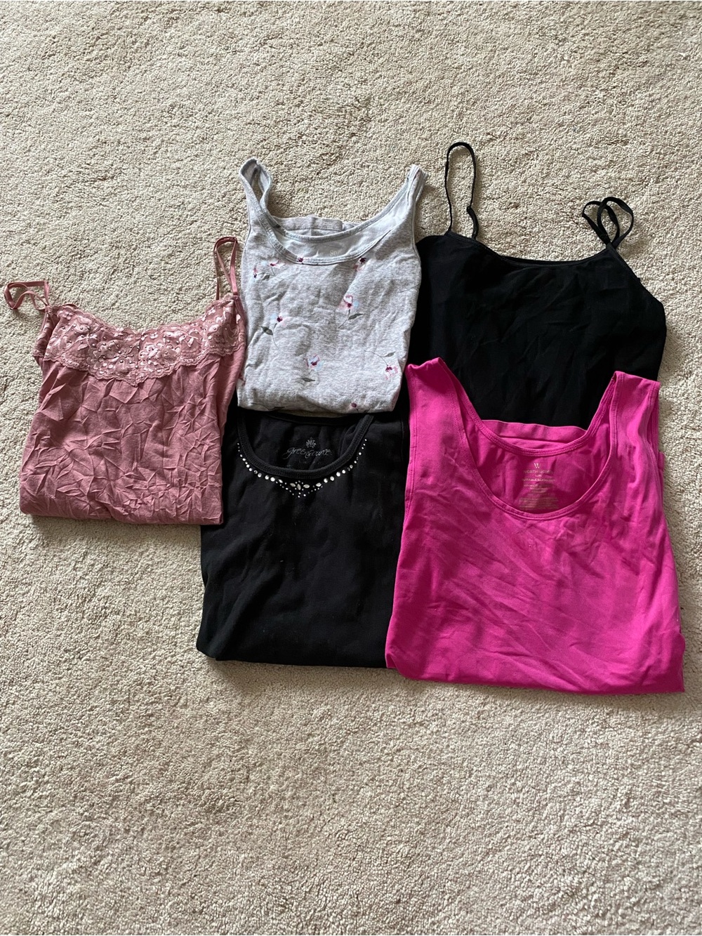 Women’s Set of 7 shirts ( 5 tink tops, and 2 t-shirts )